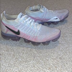 Women’s Nike AirMax vapormax tennis shoes